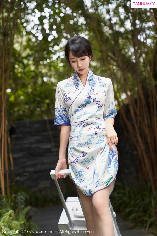 波巧酱  [XiuRen]高清写真图 2023.12.13 No.7804 波巧酱 制服美腿第9张图片
